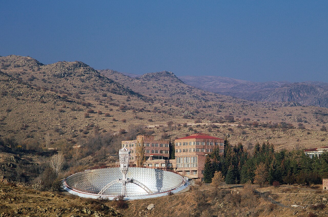 Orgov radio-optical telescope and research institute